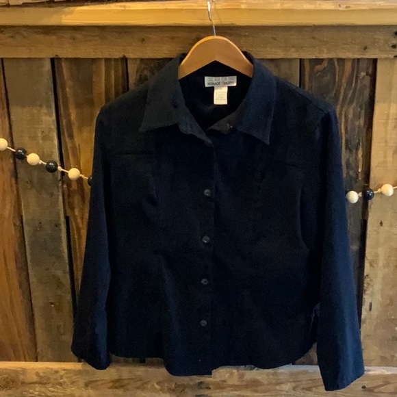 NTCO Nomadic Traders Size Medium - Picture 1 of 3